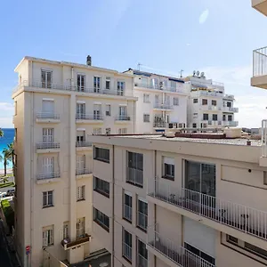https://the-place-to-be-in.fr-provencehotel.com